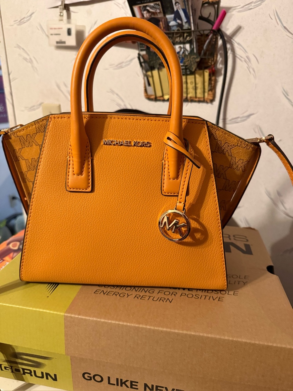 Michael Kors honeycomb small Avril